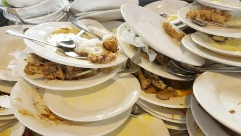 1.5 millones de muertes al año, causadas por alimentos insalubres