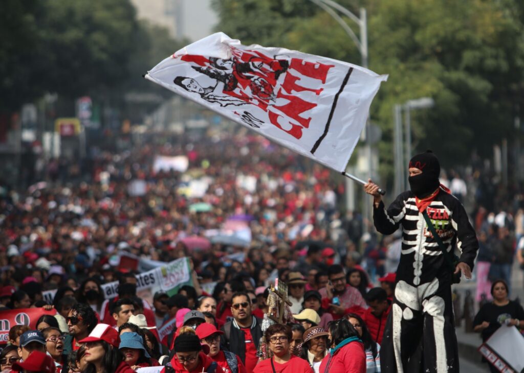 CNTE exige aumento de salario. Foto: Cuartoscuro