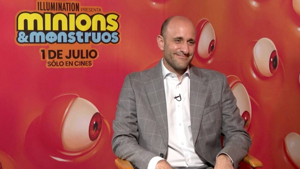 Alberto Lati dobla a Elwood