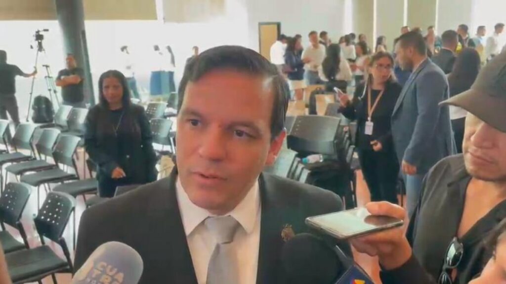 Alcalde de Cortazar sigue sin poder regresar a su domicilio; conflicto familiar se atiende por la vía legal: Gobierno