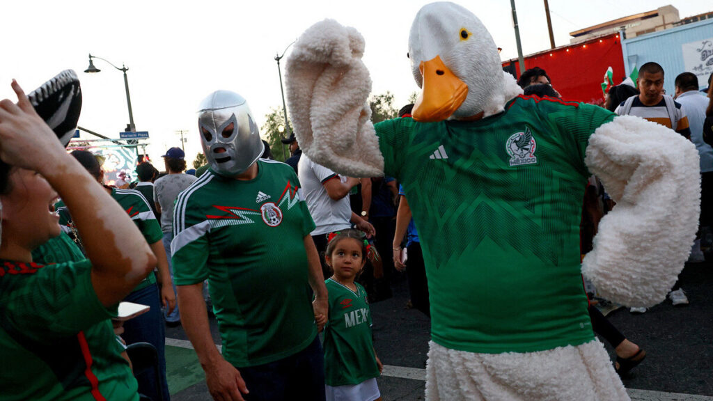 El pato Merlín y todo el folklor mexicano en el Mundial