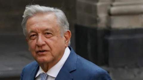 AMLO respalda a Sheinbaum, critica a EE. UU. y pide que "regrese el otro Trump"