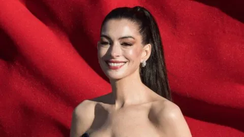 Anne Hathaway está embarazada, espera a su tercer hijo con Adam Shulman