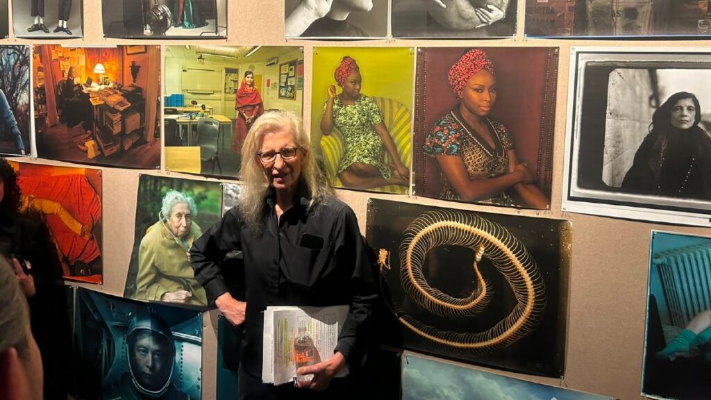 Annie Leibovitz expone su mirada del futbol en el Museo Nacional de Antropología