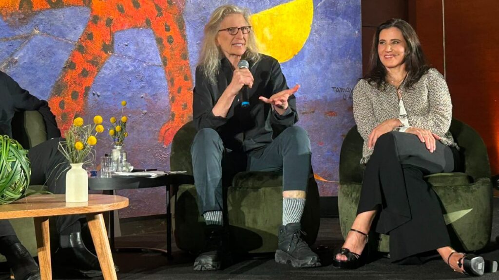 Annie Leibovitz expone su mirada del futbol en el Museo Nacional de Antropología