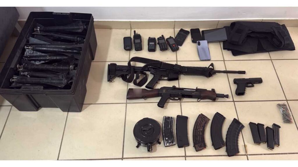 Guardia Nacional decomisa armas y explosivos en Sinaloa