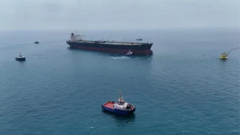 Baja el precio del petróleo este 24 de junio frente a expectativa sobre venta de crudo iraní