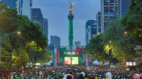 Goleada histórica de México a Chequia desborda festejos en el Ángel de la Independencia: videos
