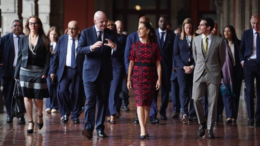 Claudia Sheinbaum Gianni Infantino 1