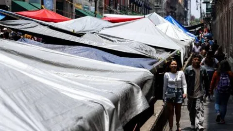 ¿En qué calles hay plantón de la CNTE en el Centro Histórico de la CDMX?