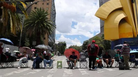 CNTE paraliza Paseo de la Reforma y complica la movilidad en CDMX