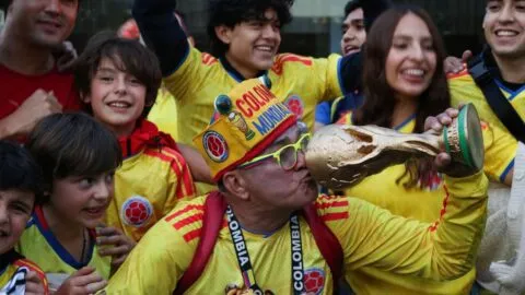 Fan Fest del Zócalo se pinta de amarillo con la pasión colombiana