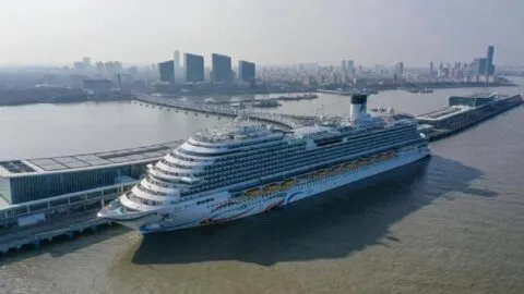 Primer crucero de fabricación china parte de Shanghai en viaje sin paradas y regreso al mismo puerto de origen