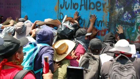 Protesta de la CNTE en CDMX deja un herido; SSC niega uso de balas de goma o gas