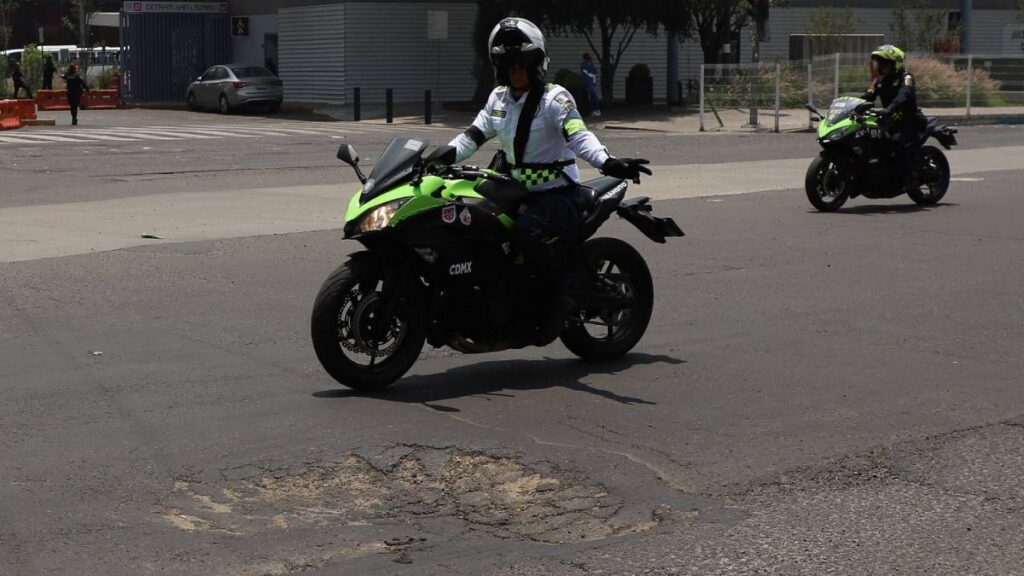 Policías de tránsito.