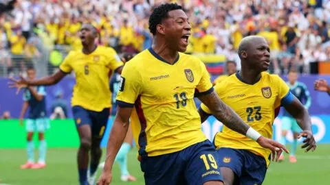 Ecuador sorprende con triunfo ante Alemania y se mete a dieciseisavos de final del Mundial
