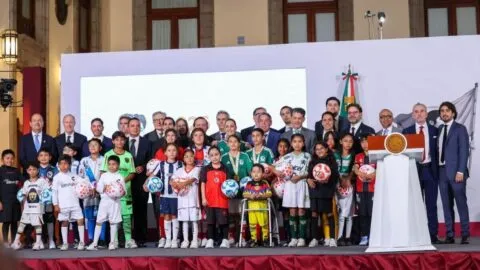 FMF anuncia la creación de escuelas de futbol para niñas y niños en México