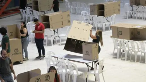 Este domingo votará Colombia la segunda vuelta presidencial entre  polémicas y amenazas de las FARC