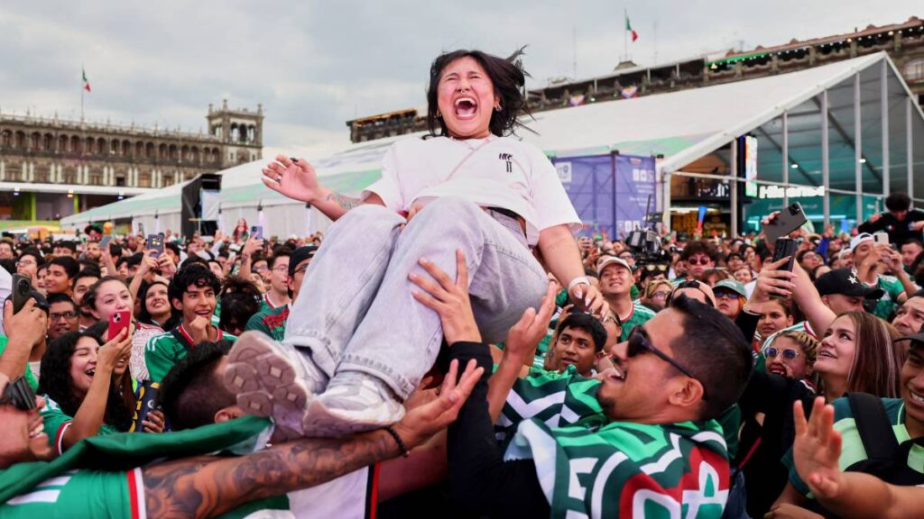 Así festejan en el Fan Fest de CDMX