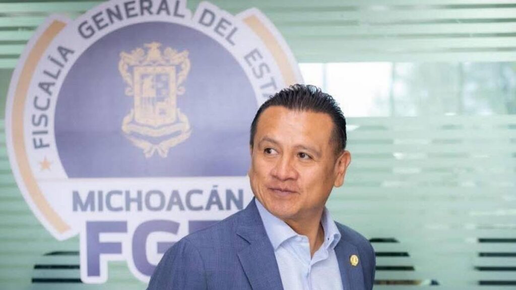 Fiscal de Michoacán solicita licencia para separarse del cargo.