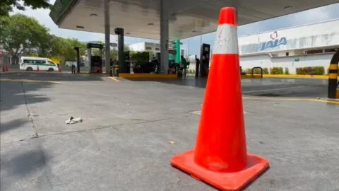 Desabasto de gasolina se extiende a 4 municipios de Chiapas por bloqueo de la CNTE