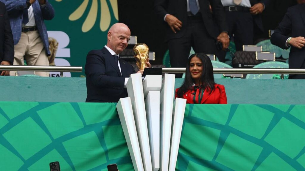 Gianni Infantino Salma Hayek