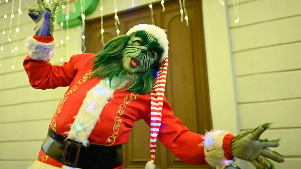 Negocian segunda parte de “El Grinch”