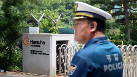 Explosión en fábrica militar de Corea del Sur deja al menos 5 muertos y 2 heridos; cifra podría aumentar