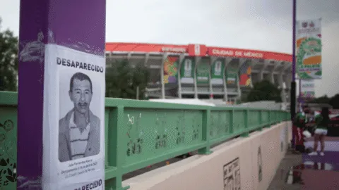 Mundial: La protesta que espera fuera del estadio