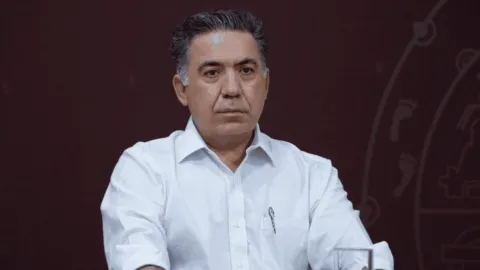 Morena baja a Enrique Inzunza de la Comisión Permanente; seguirá cobrando