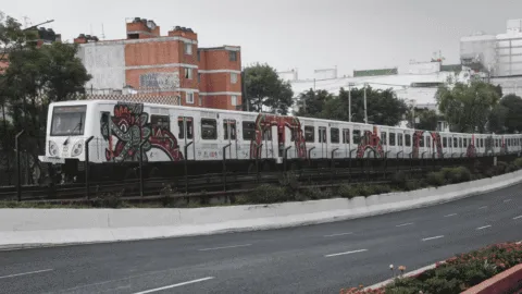 ¡Siguen sin servicio! Estaciones cerradas de la Línea 2 del Metro CDMX para este domingo