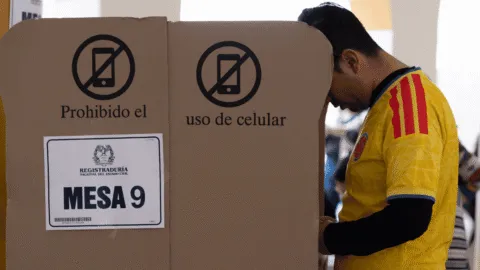 Colombia elige presidente: Abelardo de la Espriella llega como favorito ante Iván Cepeda