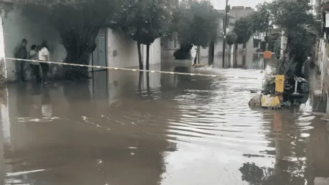 Caos por lluvias en La Paz, Edomex: inundaciones afectan la México-Texcoco y México-Puebla
