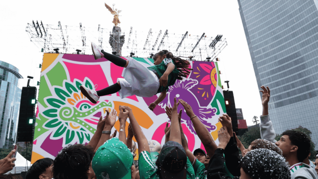 ¿"Volaste" durante los festejos del Mundial? Especialista alerta por lesiones en la columna