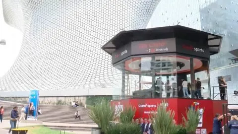 Claro Sports, Uno TV y W Radio estrenan estudio al aire libre para el Mundial 2026