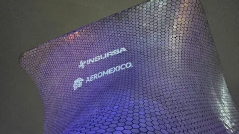 Inbursa y Aeroméxico lanzan tarjetas que premian cada viaje