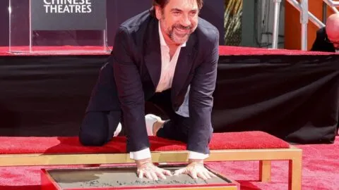 Javier Bardem plasma sus huellas en Hollywood