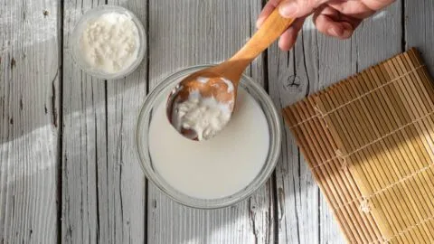 ¿Qué tan saludable es el kéfir? Beneficios y qué personas no deberían consumirlo