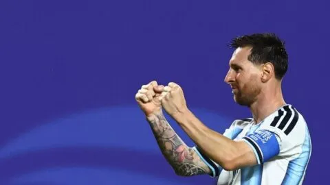 ¡Leyenda! Messi hace historia en la goleada de Argentina a Argelia al llegar a 16 goles en Copas del Mundo