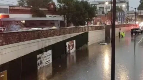 Lluvia azota la capital de Puebla, deja un muerto, un herido, inundaciones y afectaciones viales
