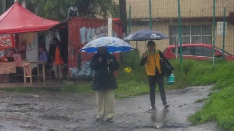 Videos muestran lluvias fuertes y encharcamientos en CDMX y Edomex
