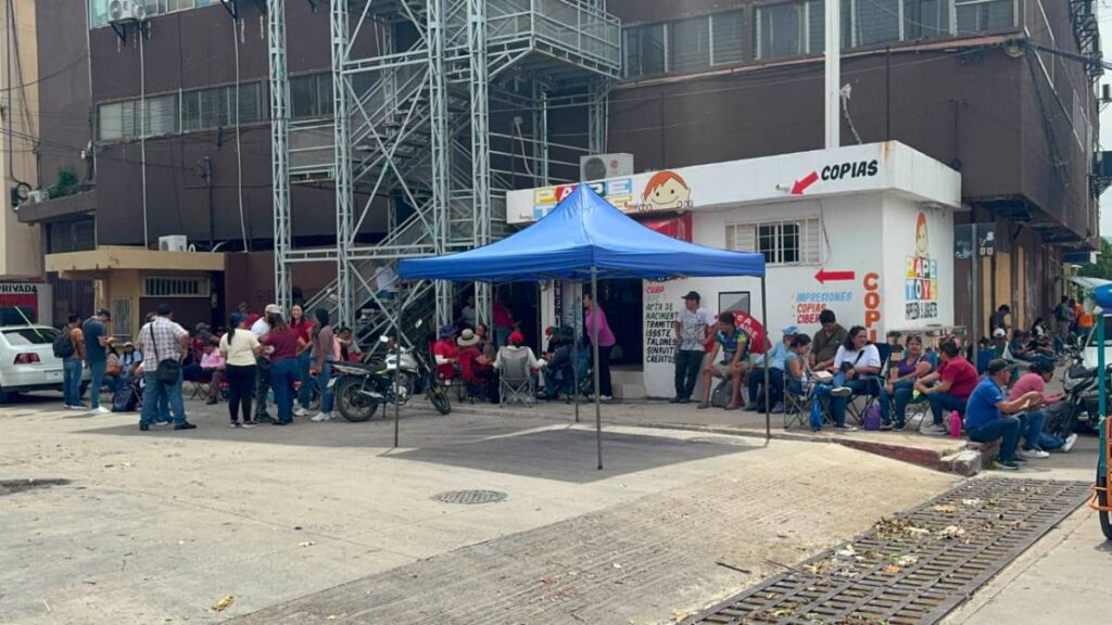 paro-de-la-cnte-en-chiapas-docentes-ocupan-edificios-publicos-y-privados