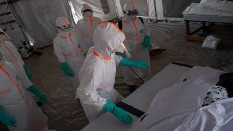 Ébola avanza en la República Democrática del Congo: ya suman 808 casos y 192 fallecidos