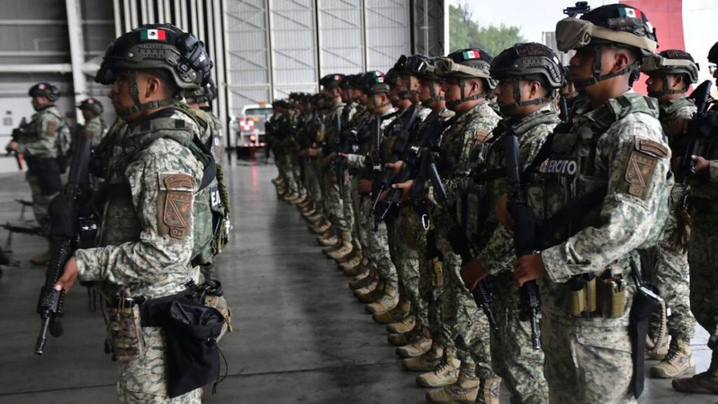 Defensa Nacional envía a mil militares a Sinaloa.
