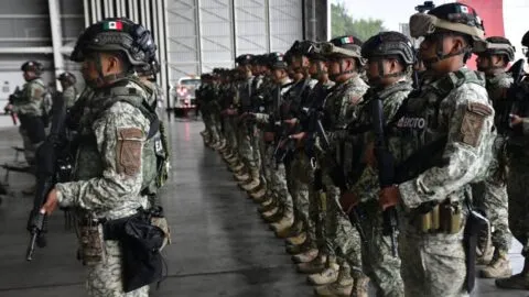 Sinaloa suma casi 290 asesinatos; Defensa envía mil militares