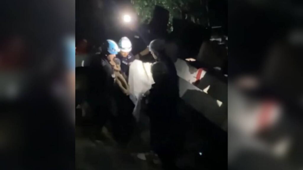Rescate de niño en Venezuela.