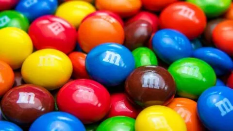 ¿Qué pasó con los M&M's azules y marrones? La razón sorprende a los consumidores de EE. UU.