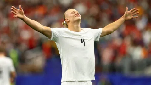Noruega vence a Costa de Marfil 2-1 y festeja a lo "vikingo" su pase a octavos del Mundial 2026