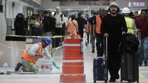 AICM mantiene obras a días del Mundial; llegan ya los primeros aficionados