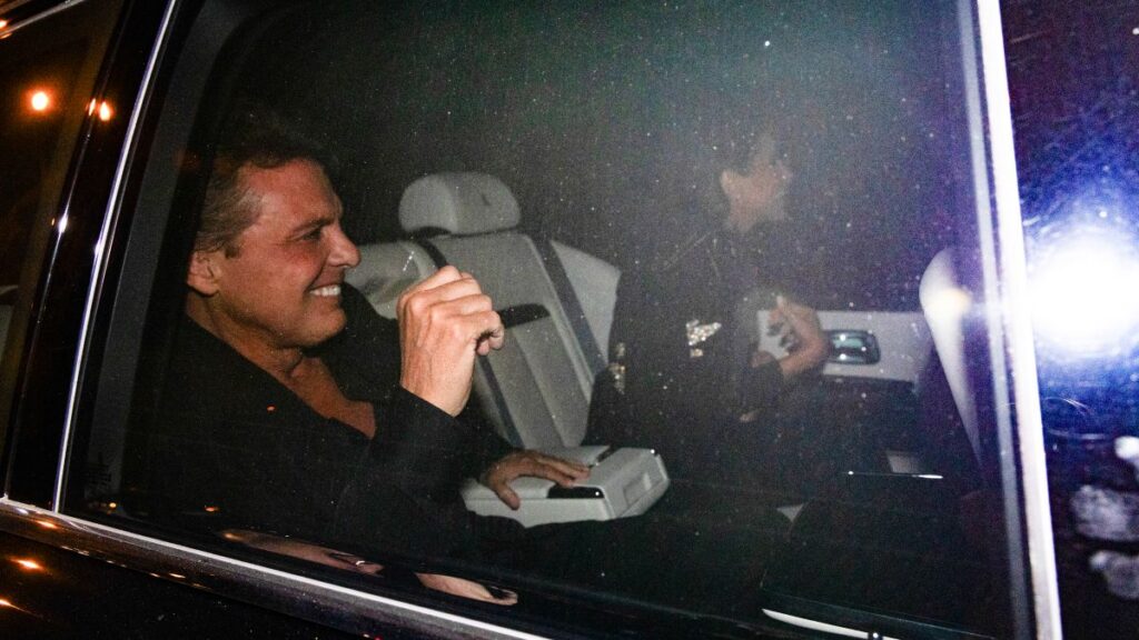 Paloma Cuevas Cuida A Luis Miguel Hodpital